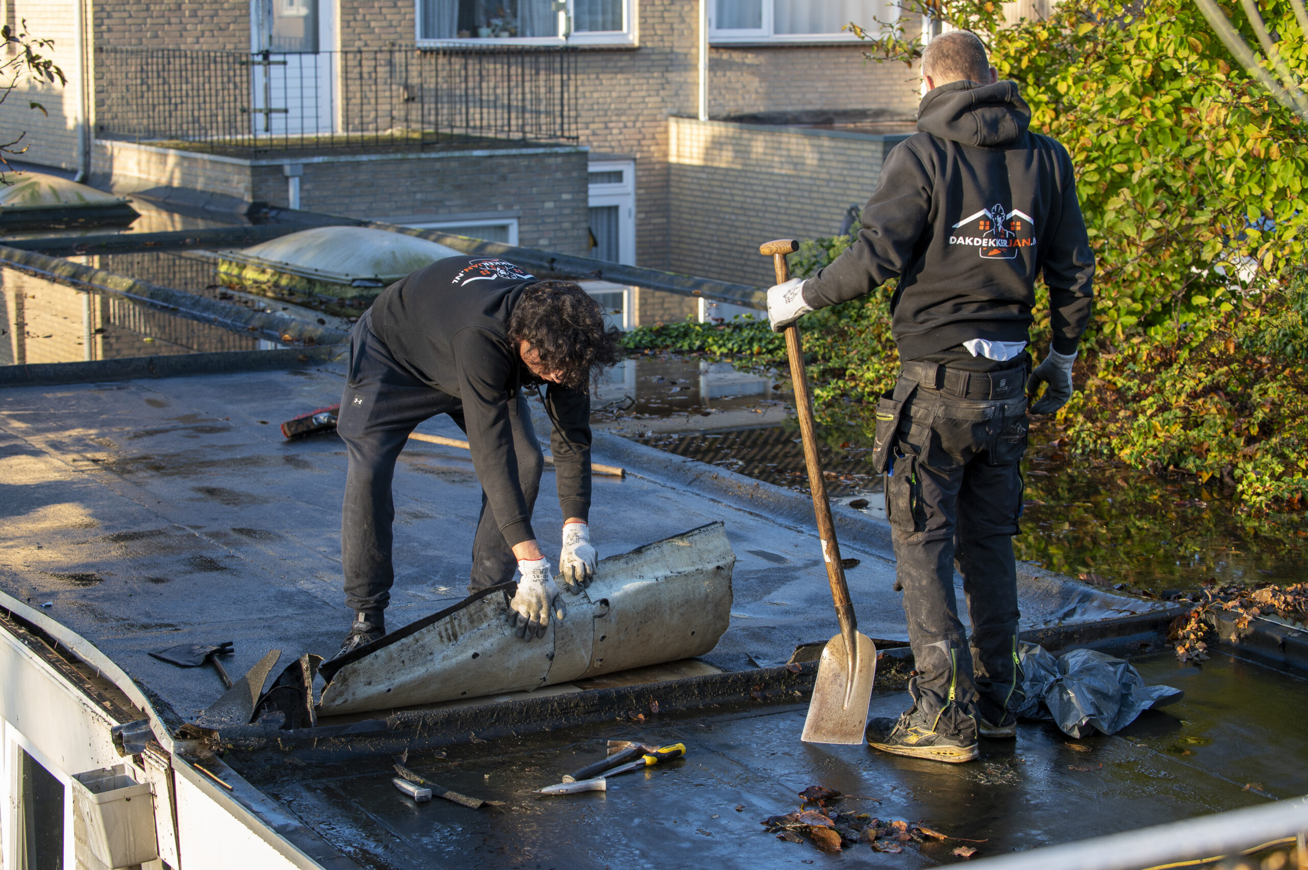 Plat dak renoveren Venhuizen