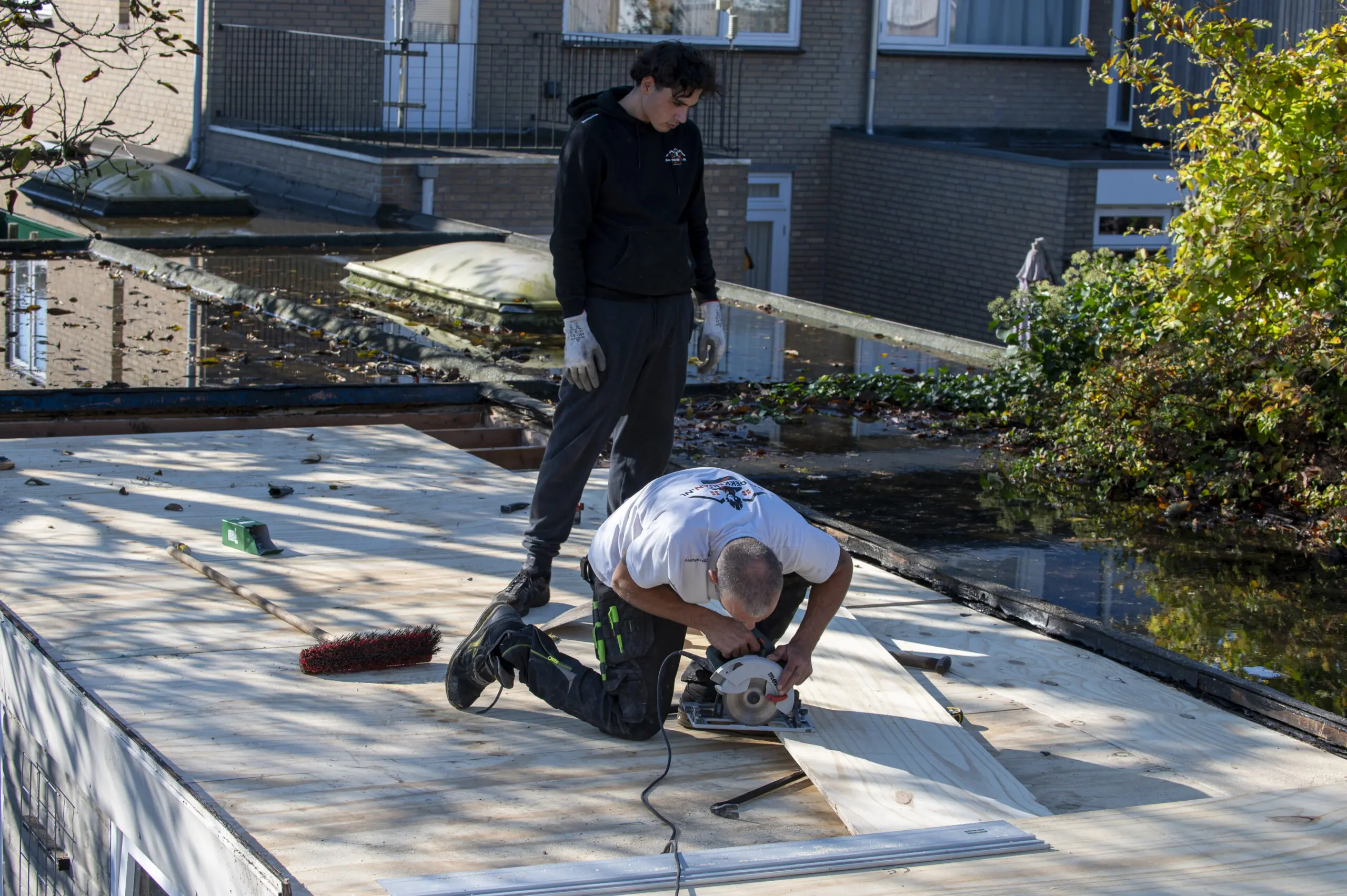 Plat dak vernieuwen Kerkwerve